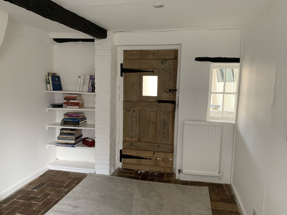 Bell Cottage 14/25