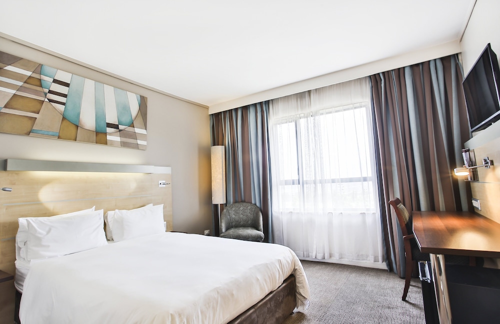 Holiday Inn Express Sandton-Woodmead 37/74
