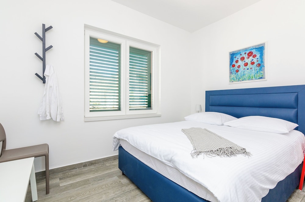 Villa, Apartment, Queen Bed, Sofa