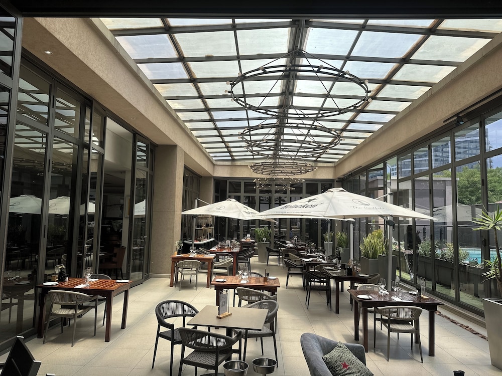 Sandton Skye Unit 702 50/50