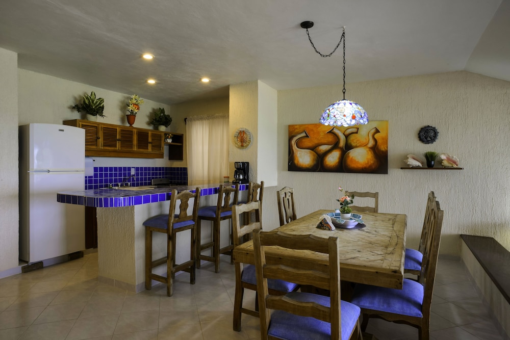 Villas De Rosa Beach Resort 34/68