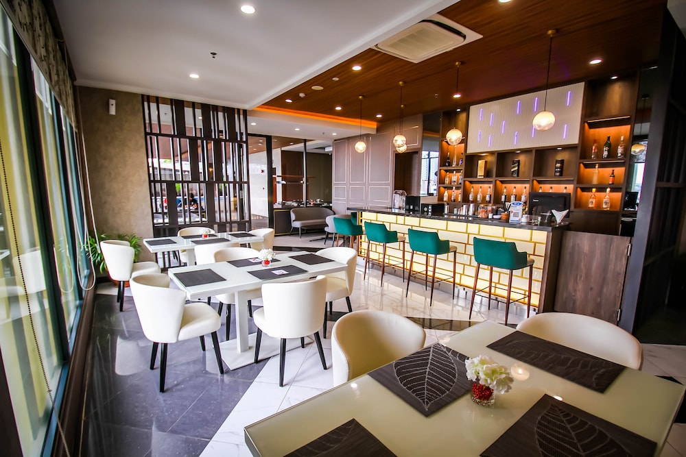 Asialink Hotel By Prasanthi 36/50