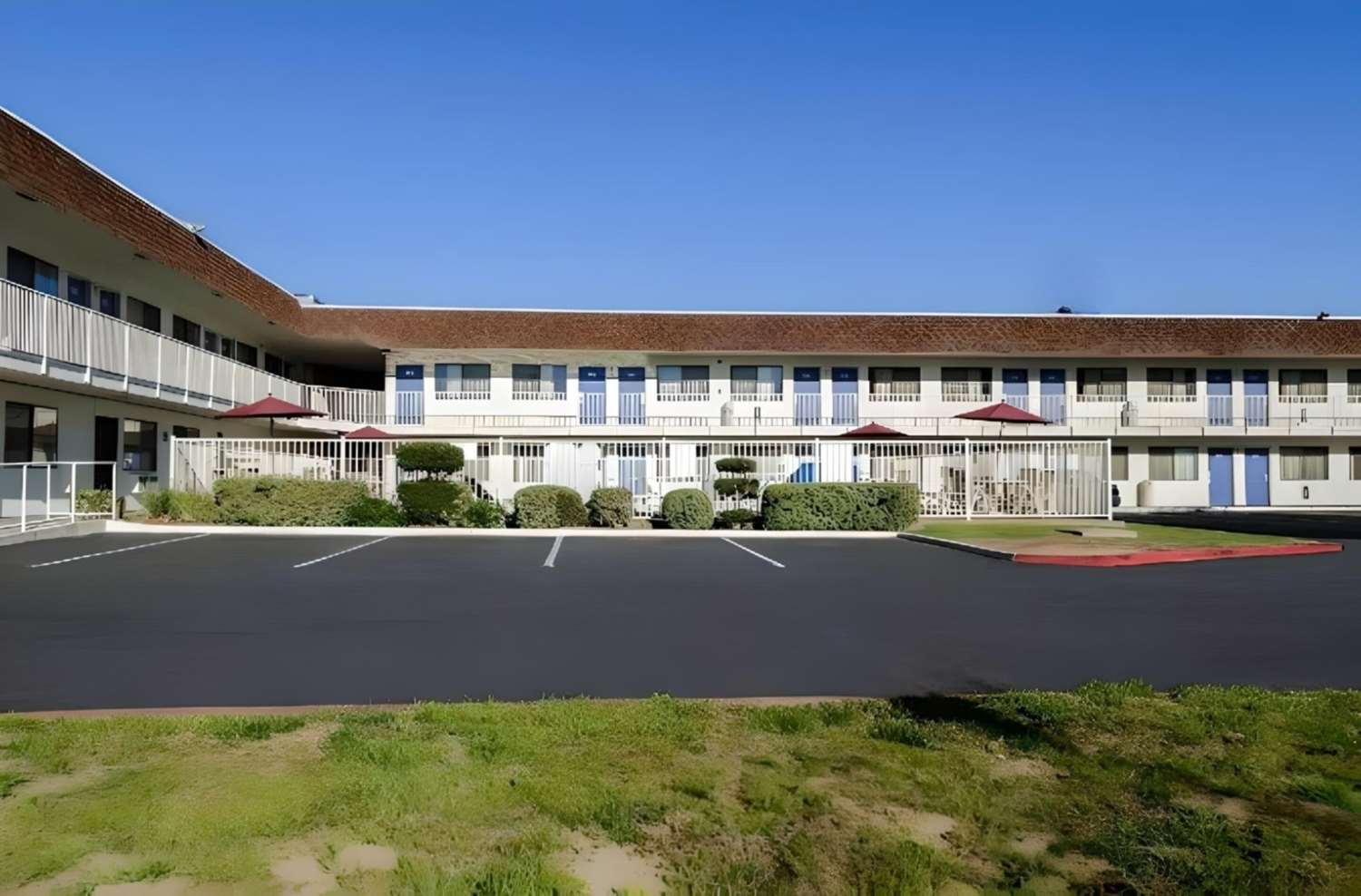 Super 8 by Wyndham Turlock 2/28