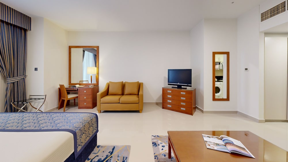 Golden Sands Hotel Apartments 5 46/62