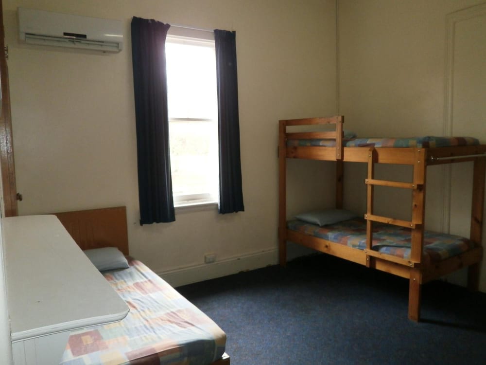 Launceston Backpackers 24/48