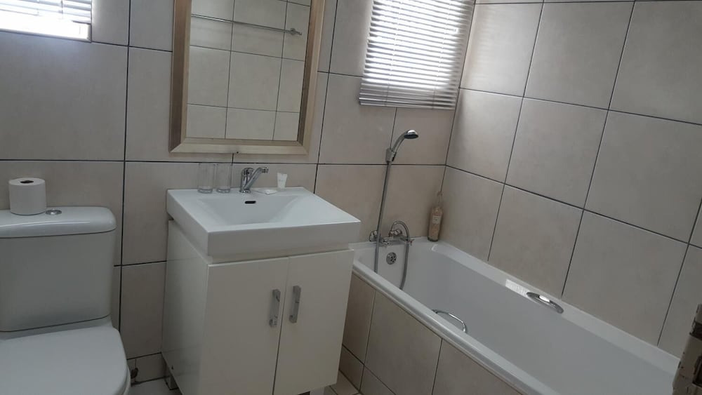 Luxury Heights Guesthouse 22/26