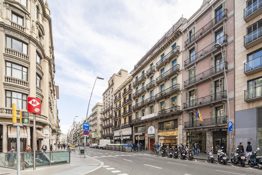 Hotel Chic&basic Lemon Barcelona 28/33
