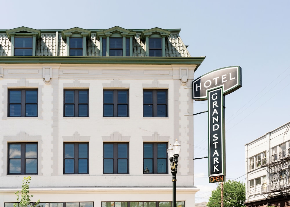 Hotel Grand Stark 6/67