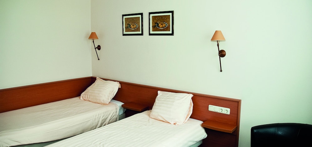 Fletcher Hotel Steenwijk 16/42