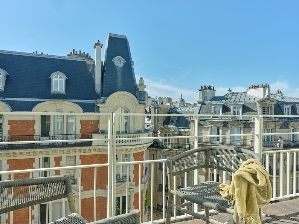Hotel Dame des Arts 45/50
