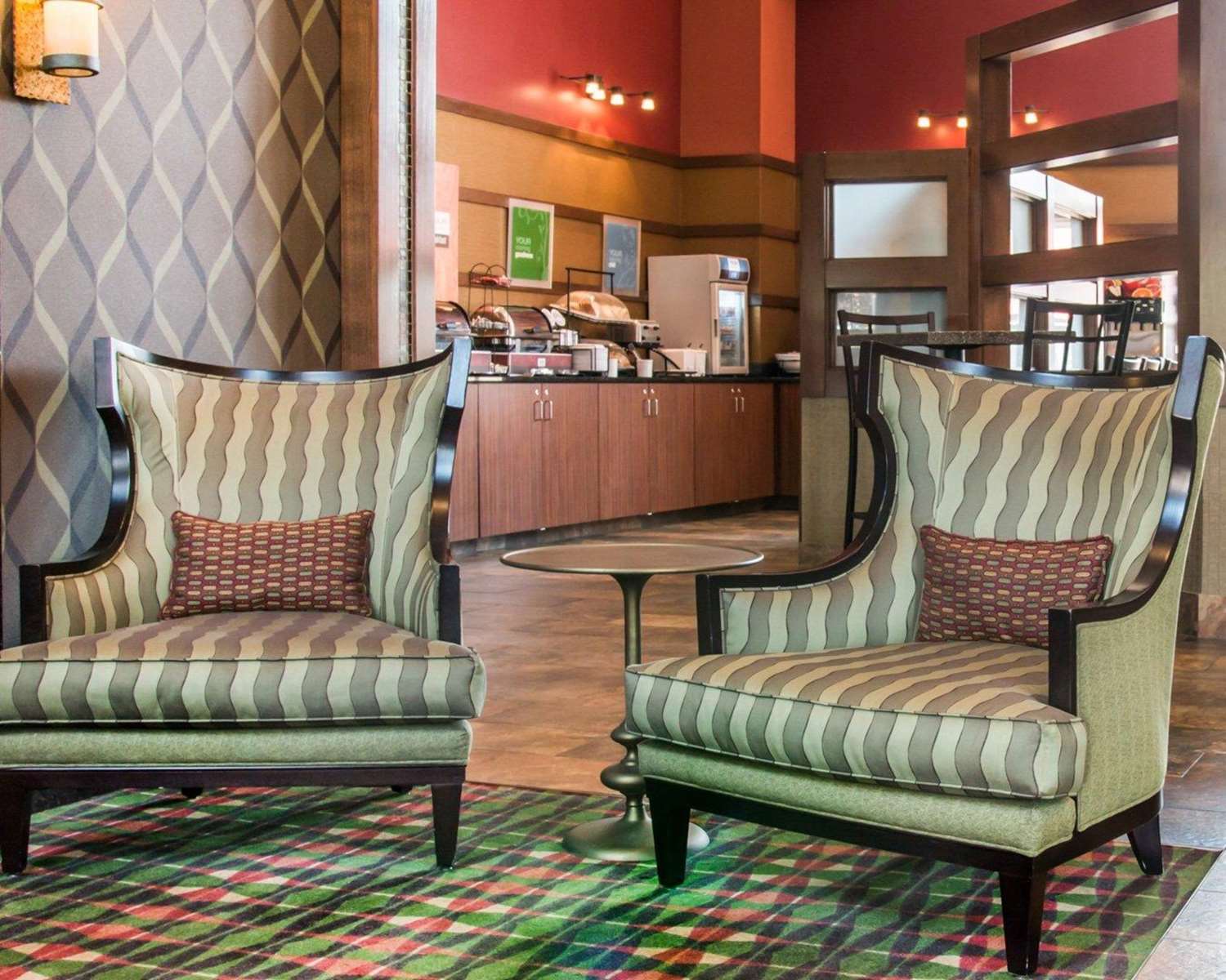 Comfort Inn & Suites and Conference Center 7/11