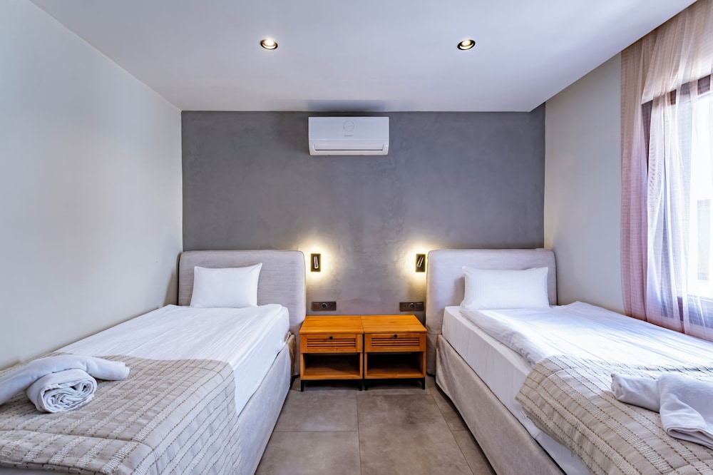 Isolina Hotel 16/59
