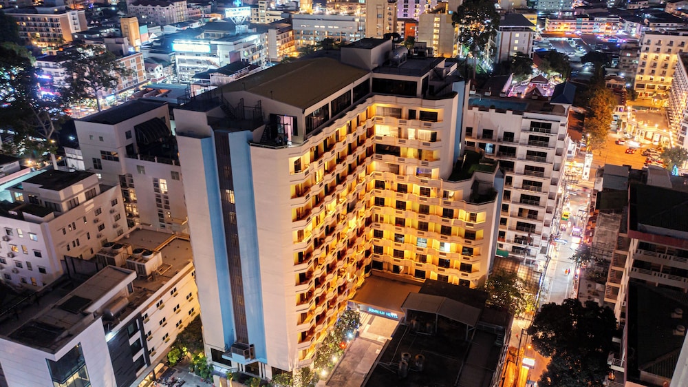 Sunbeam Hotel Pattaya 5/66