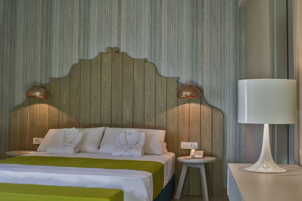 Elia Bettolo Hotel 49/69