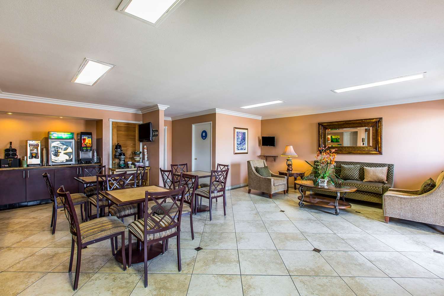 Quality Inn Lake Elsinore 43/51