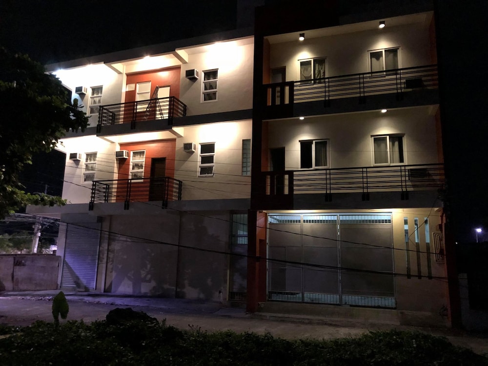 Golite Hostel 1/18