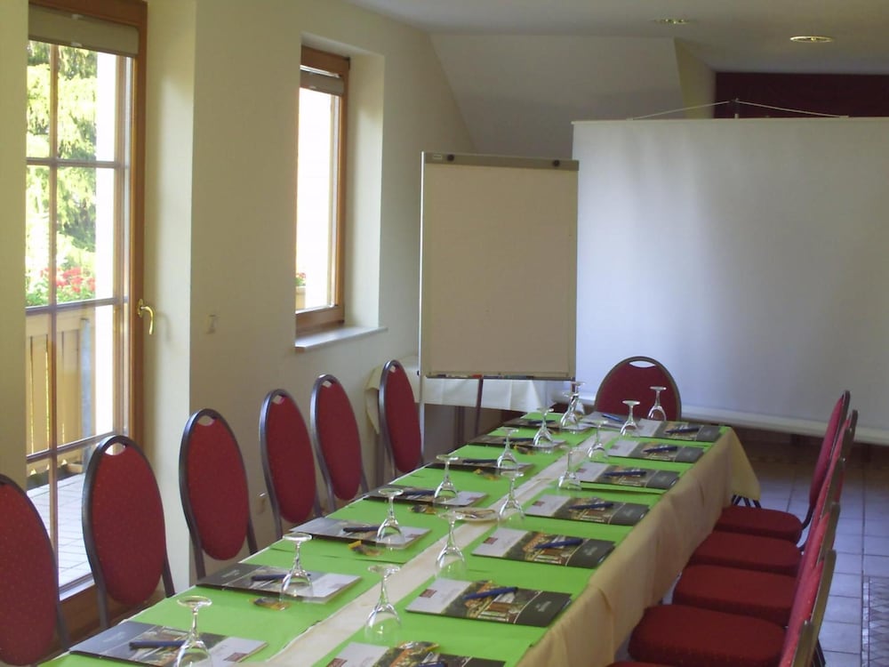 Landhotel Dresden 29/50
