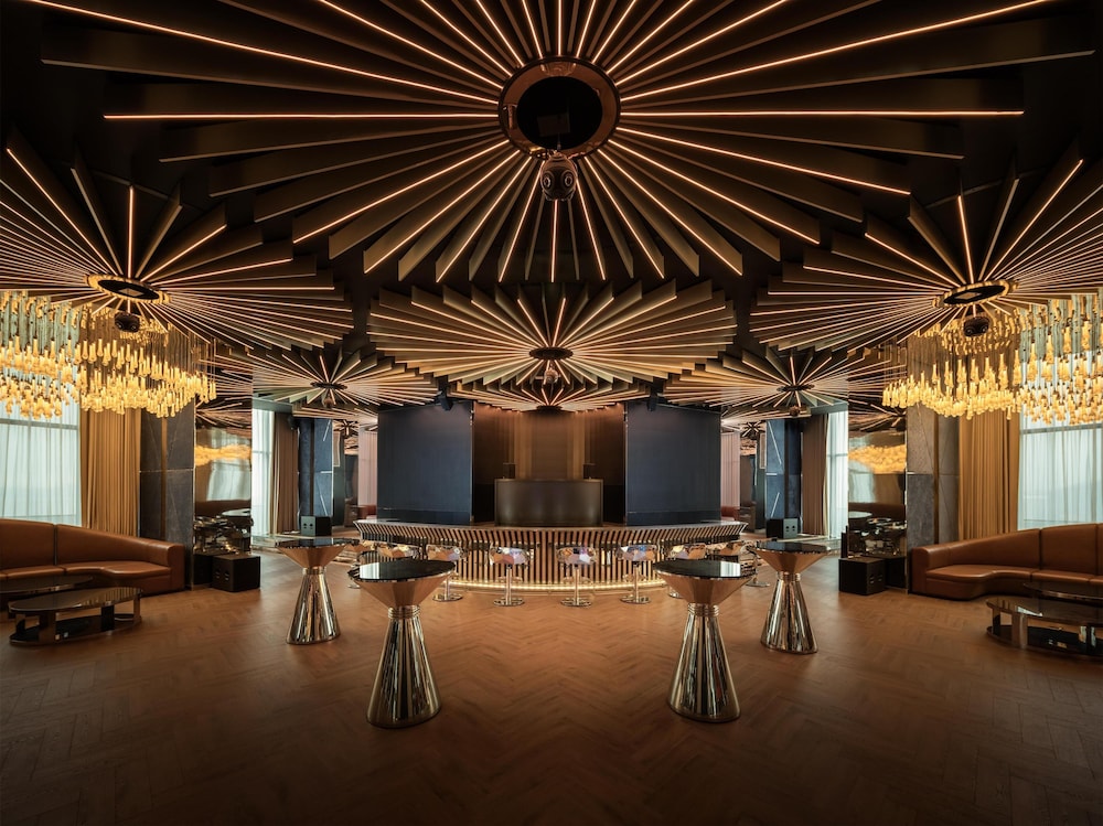 Radisson Blu Hotel 10/50