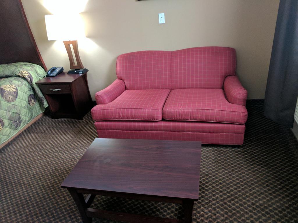 Luxury Inn 10/16