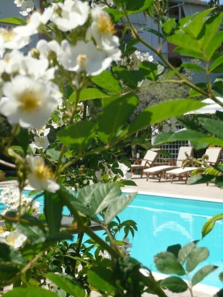 Avra Hotel 61/71