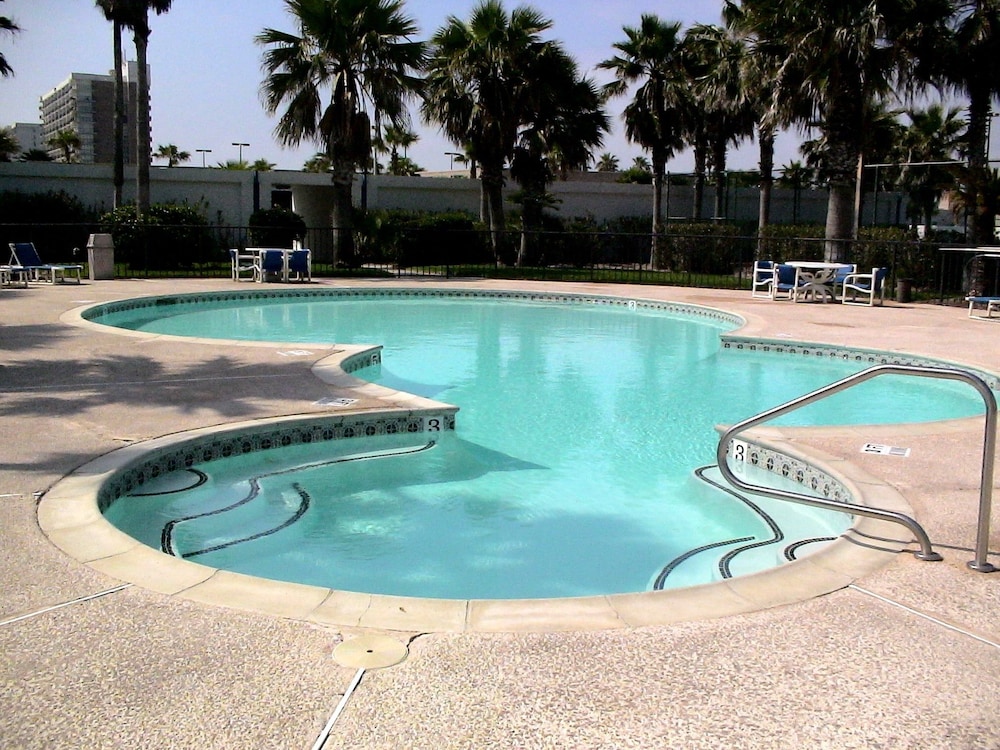 Summit by South Padre Condo Rentals 12/13