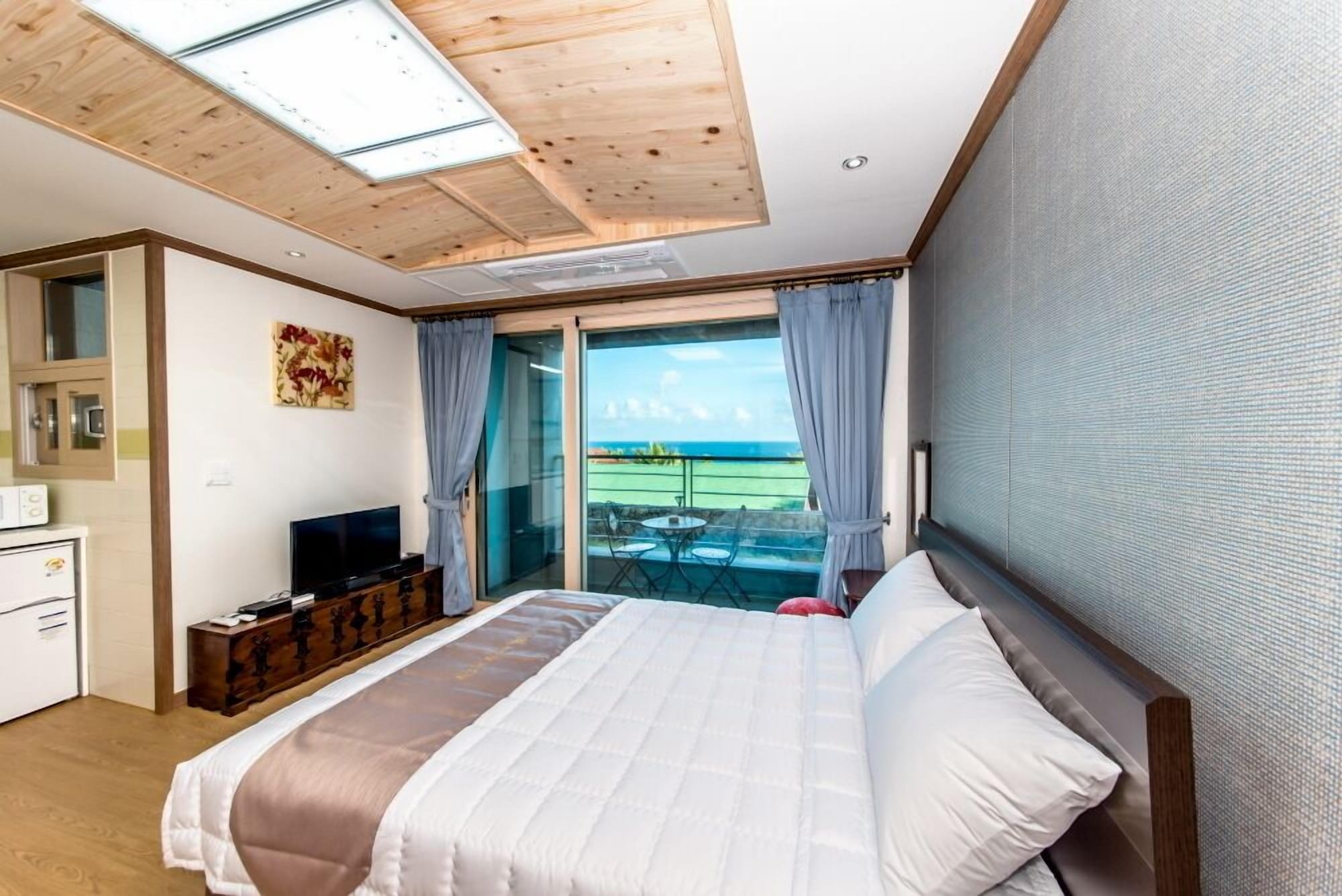 sea and wave pension