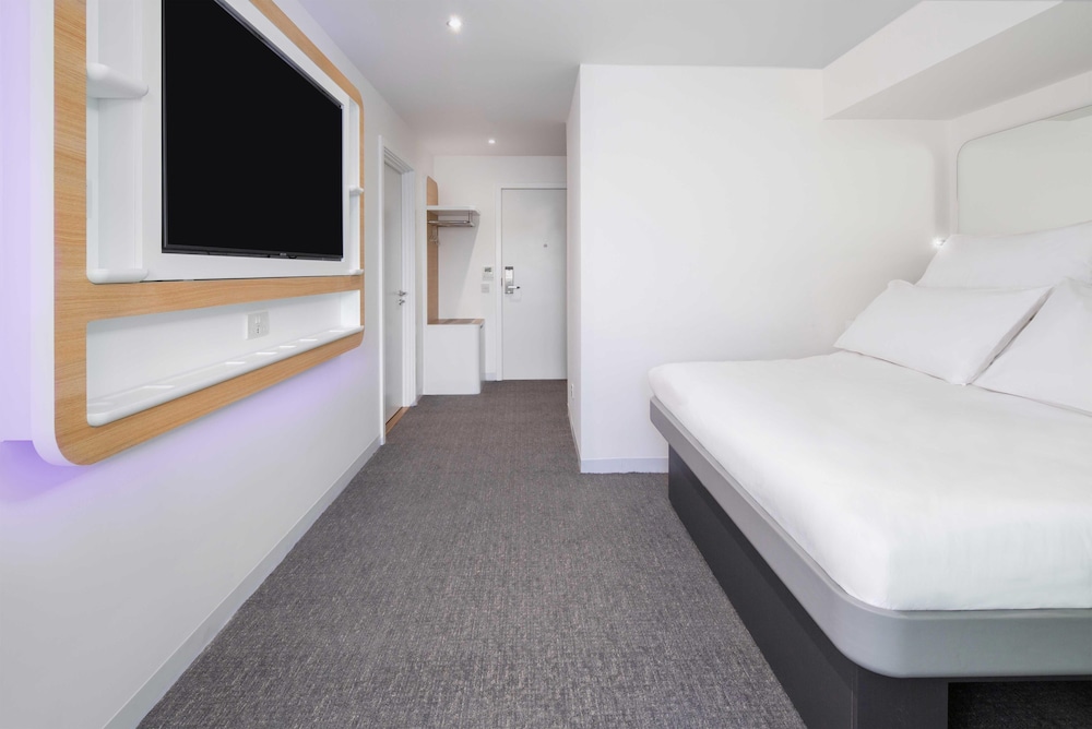 YOTEL Edinburgh, Select by Hilton 27/72