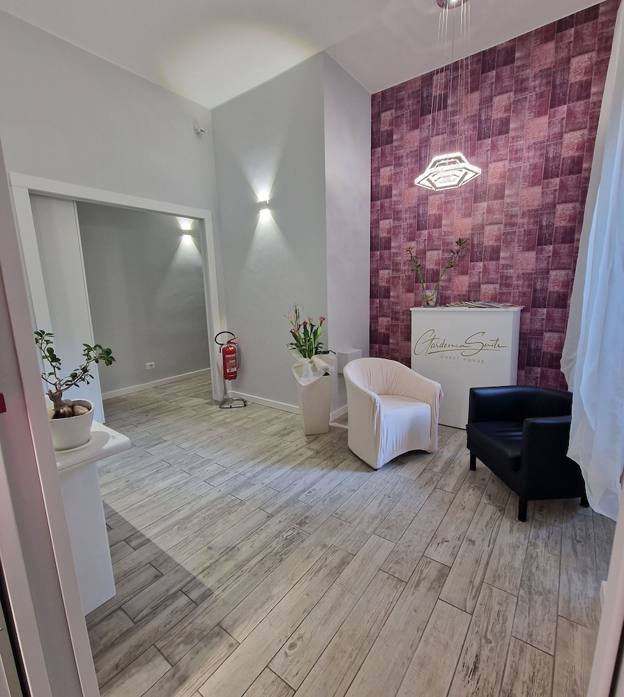 Gardenia Suite 13/25