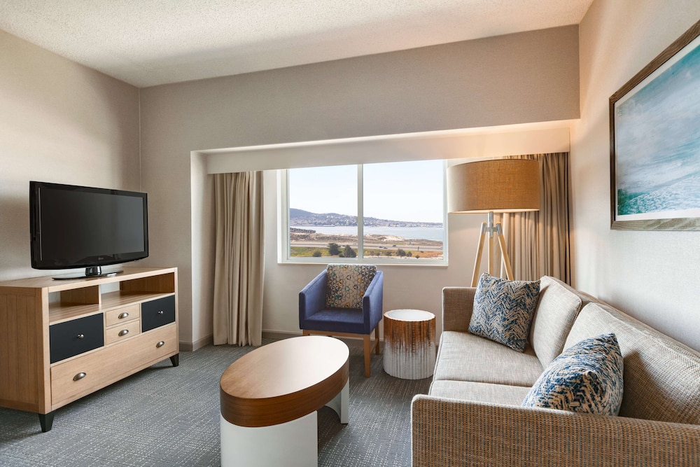 Embassy Suites by Hilton Monterey Bay Seaside 36/65