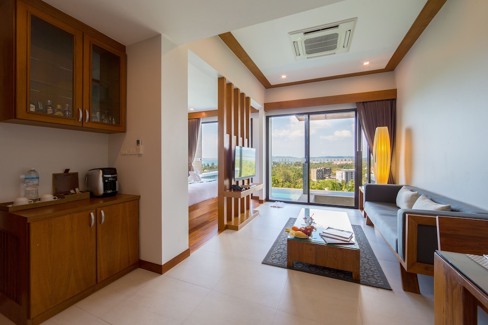 Andakiri Pool Villa 18/57