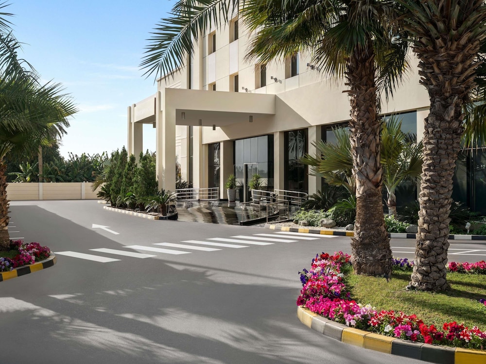 Mercure Sohar 40/49