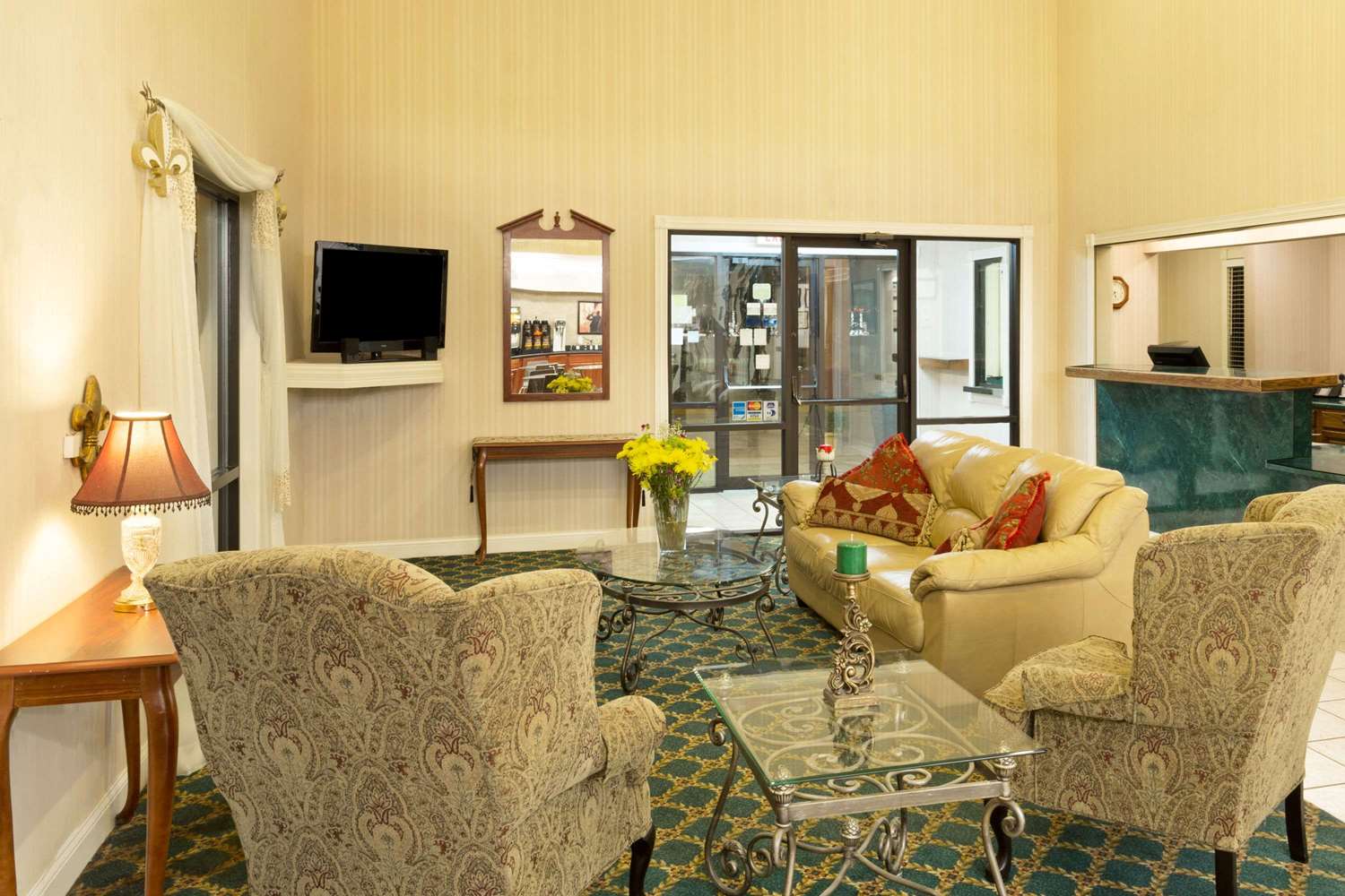 Super 8 by Wyndham Covington LA 7/12