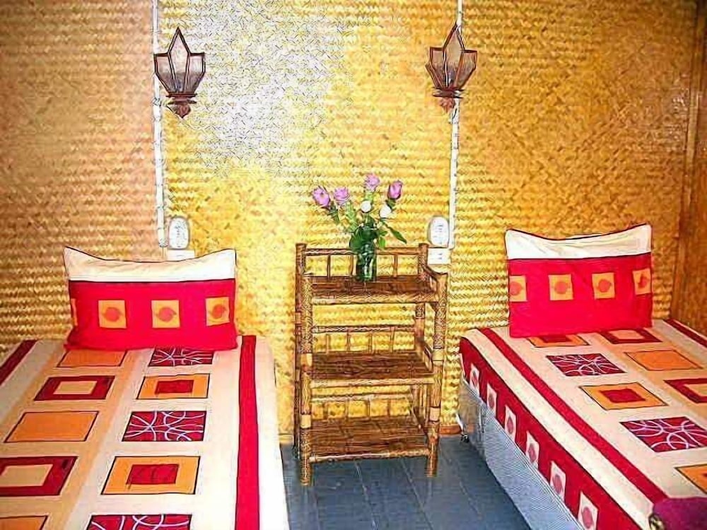 Sugar Cane Guest House 1 8/50