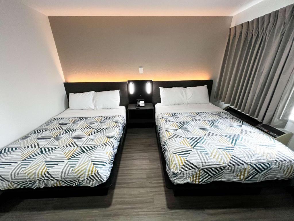 2 Full Beds - Mobil Access Tub Nsmk Kitchen، Studio6 Lafayette, LA - I-10 & I-49 N 5/8
