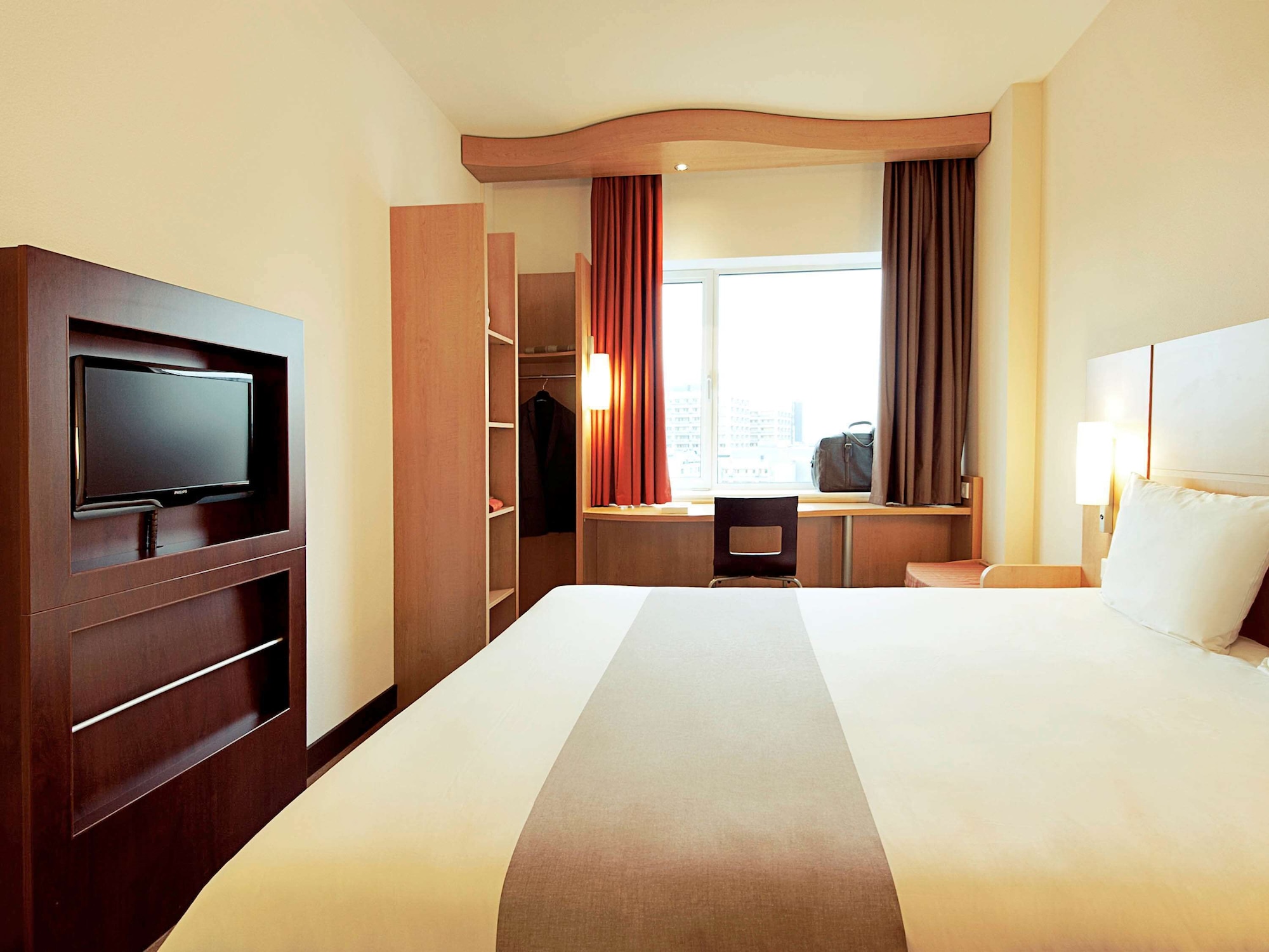 Ibis Lyon Est Beynost A42 in BEYNOST FRANCE