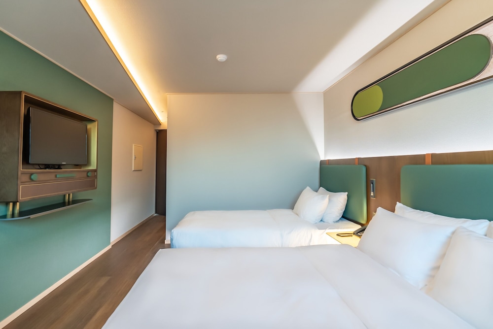 DELUXE, TWIN BEDS
