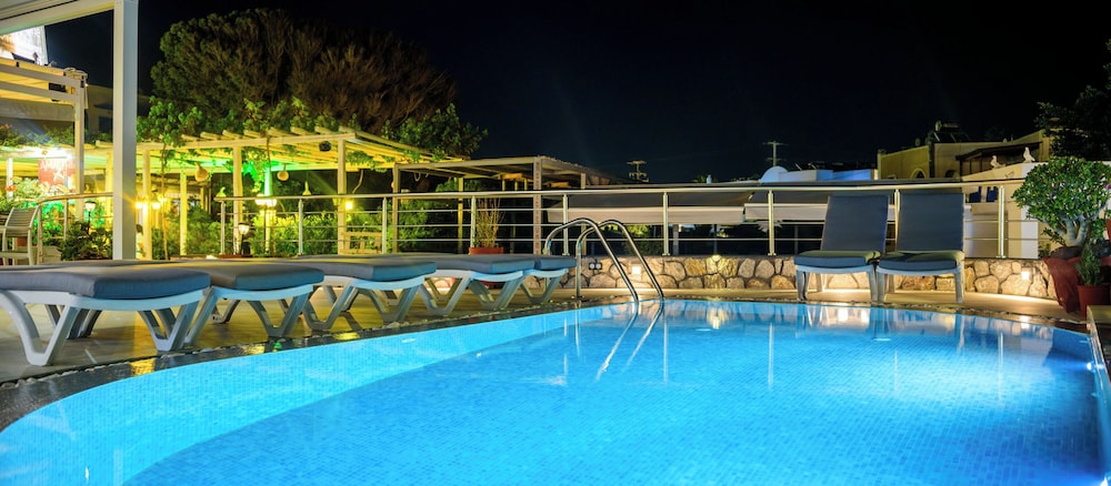 Akis Hotel 45/50