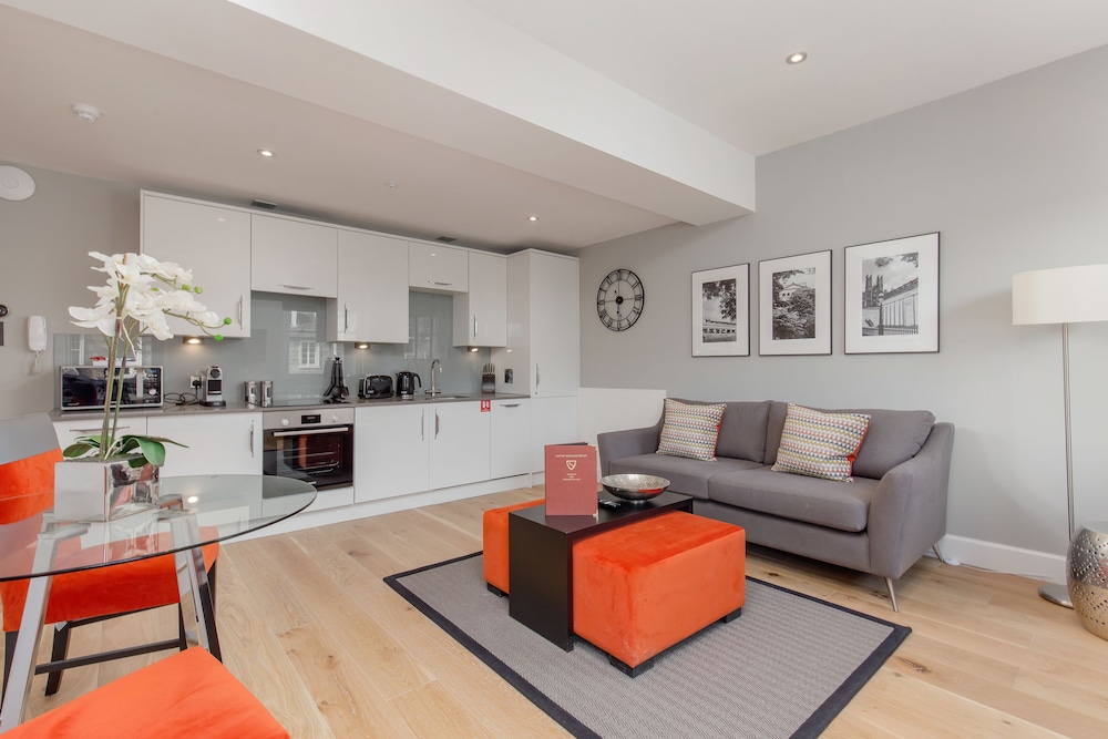Destiny Scotland Hanover Apartments 35/50