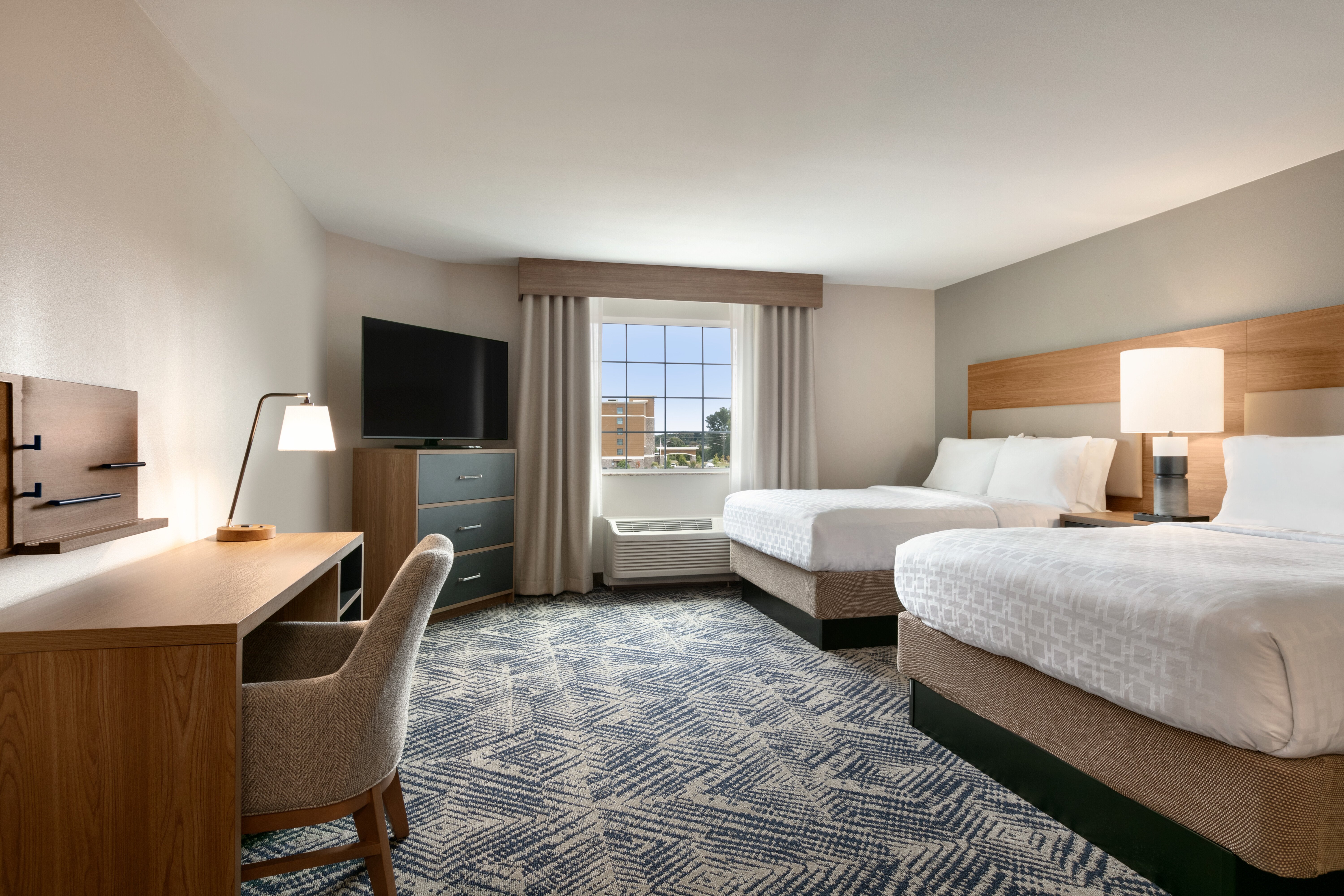 STUDIO, SUITE, 2 DOUBLE BEDS