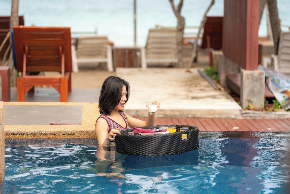 Lanta Sand Resort And Spa 39/71