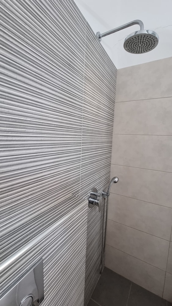 غرفة قياسية بسرير مزدوج بشرفة، Nostos Hotel 6/6