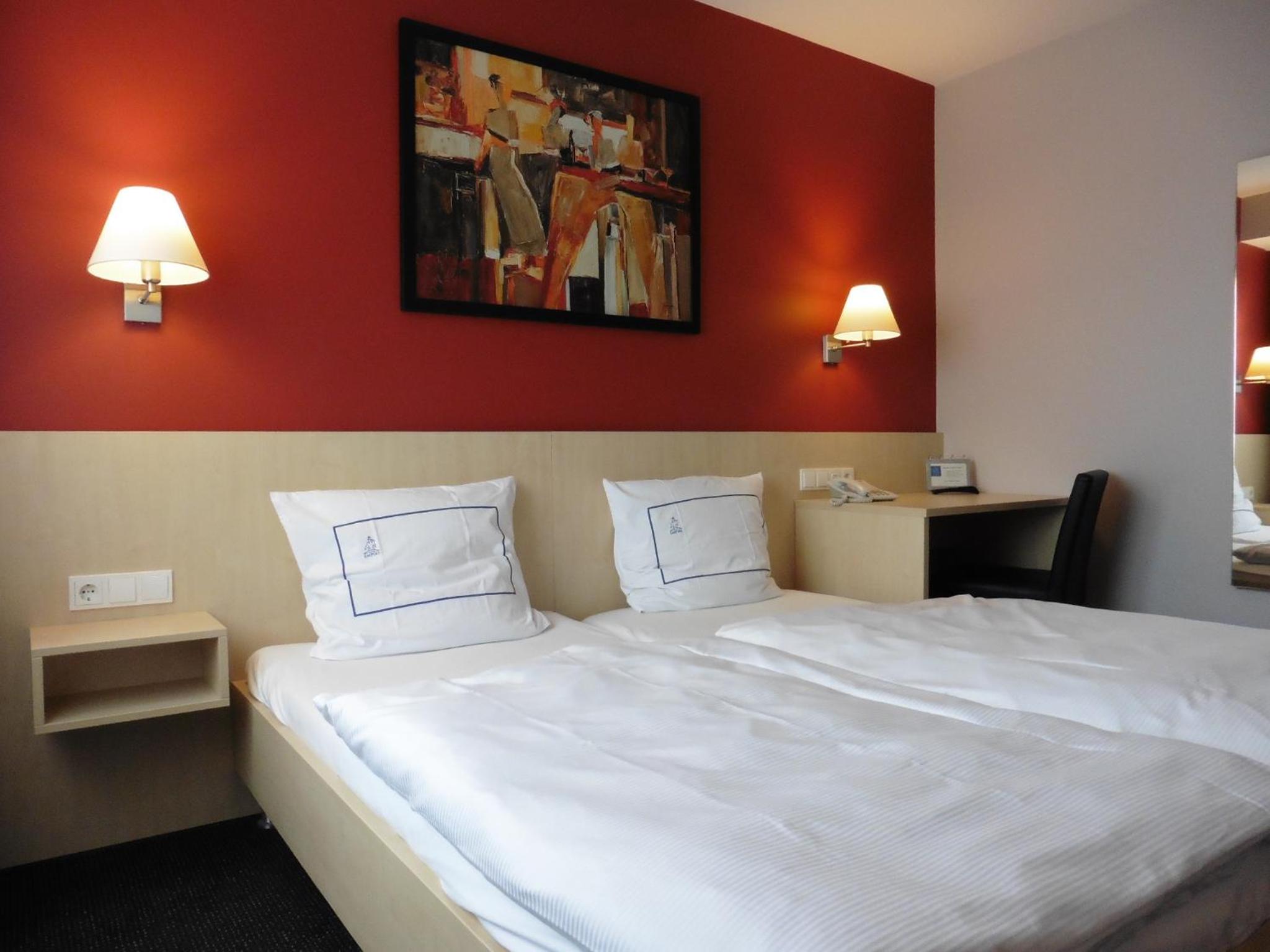 EMPIRE HOTEL 12/55