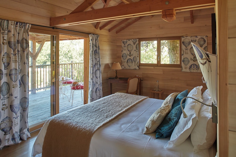 Tree House, Luxury