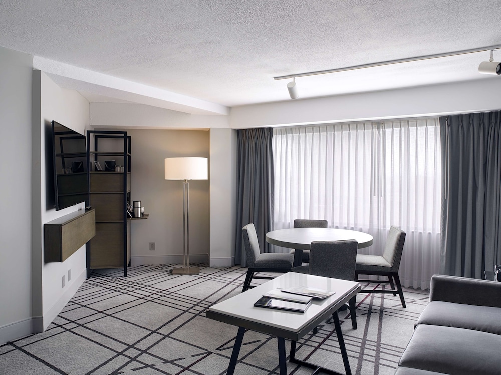 Hyatt Regency Louisville 38/44
