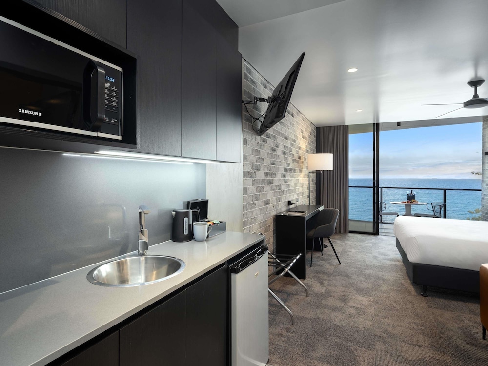 Deluxe, King Bed, Ocean Front، The Sebel Brisbane Margate Beach 8/8
