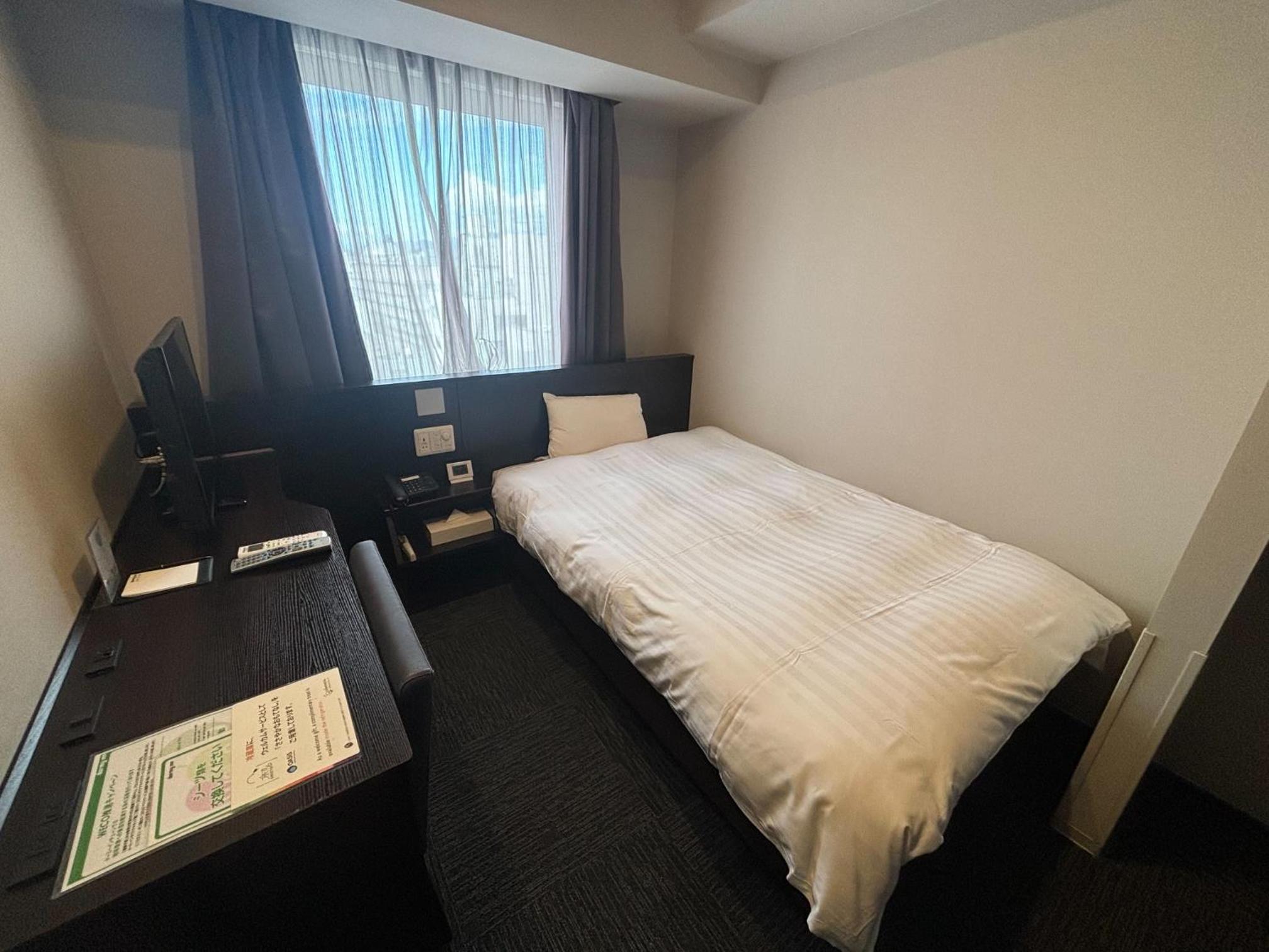 Semi Room, Single, Semi Double Bed