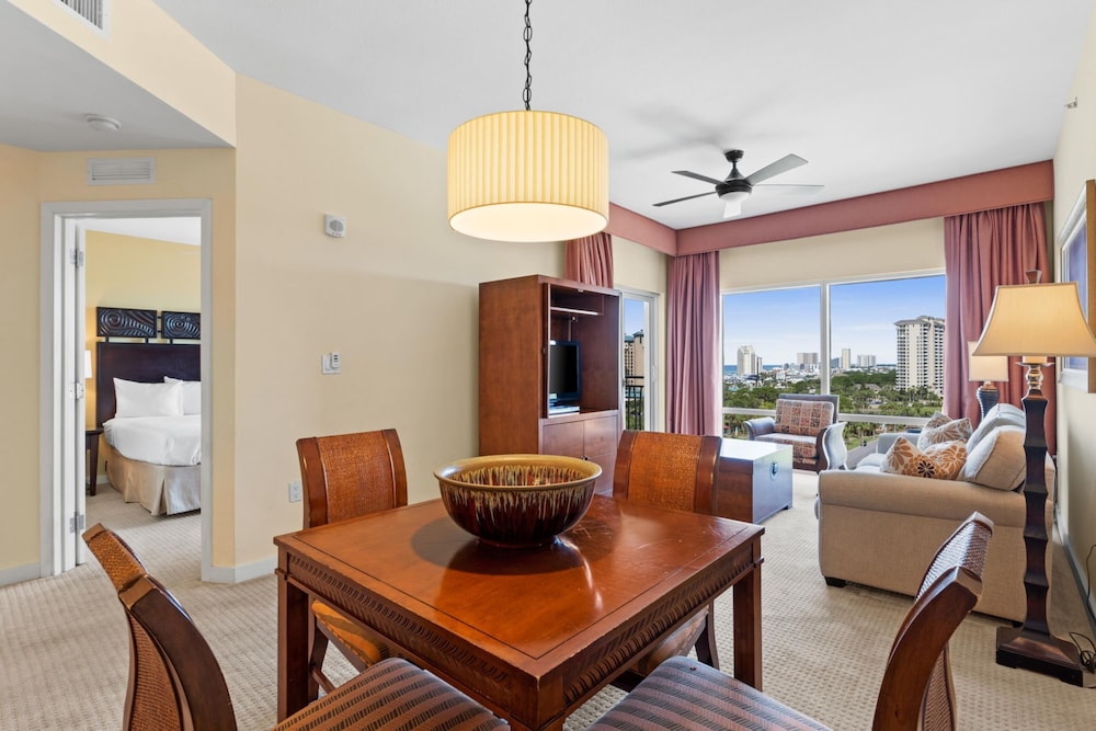 Luau Resort by Panhandle Getaways 31/50