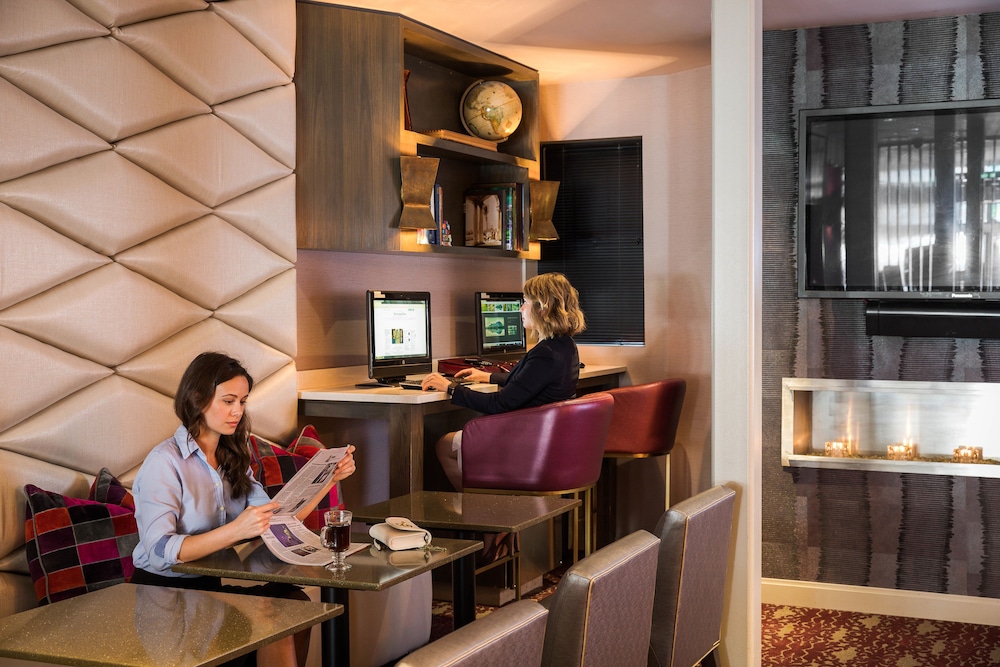Charlesmark Hotel 20/30