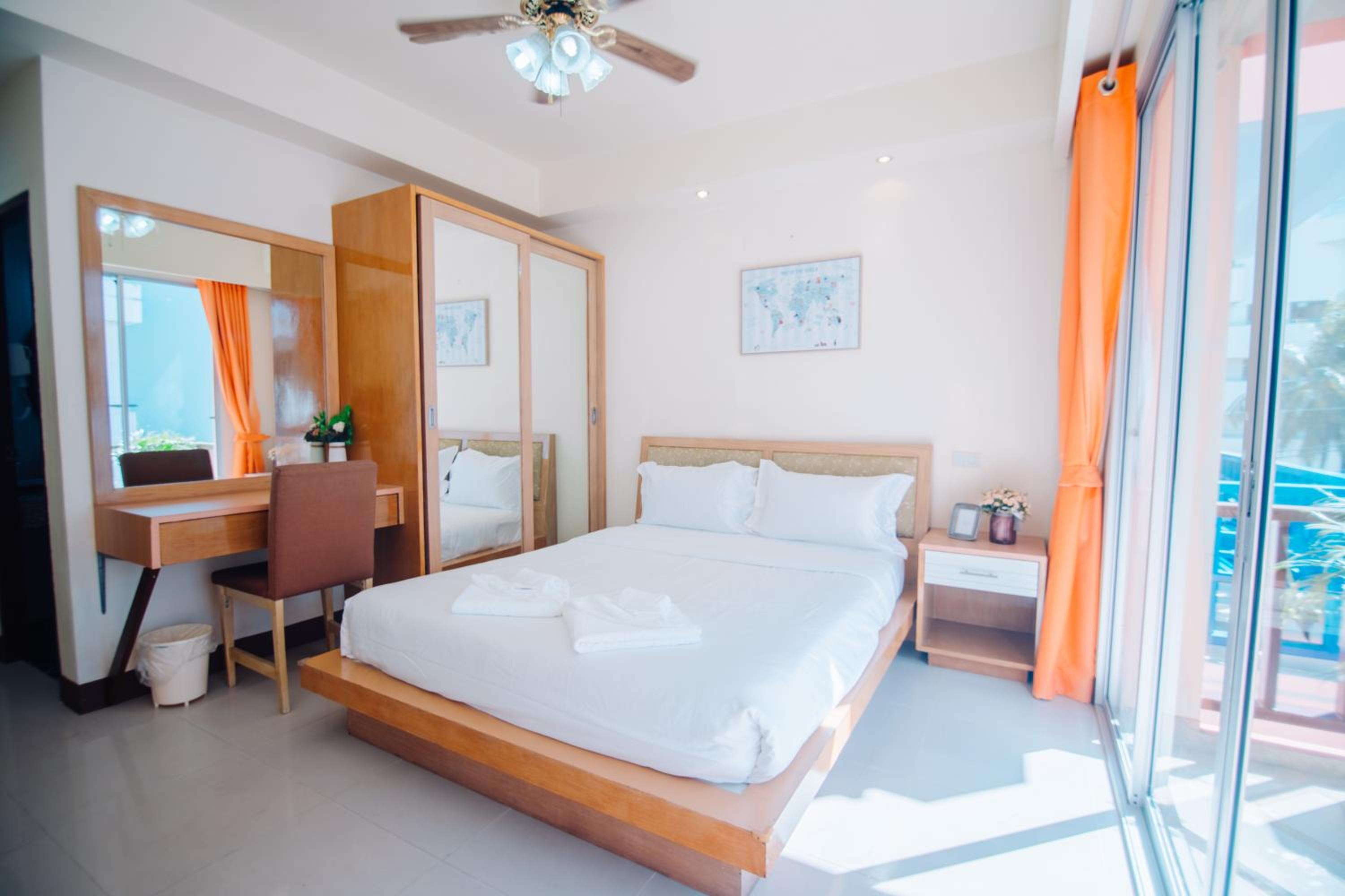 Patong Beach Side Hotel 16/50