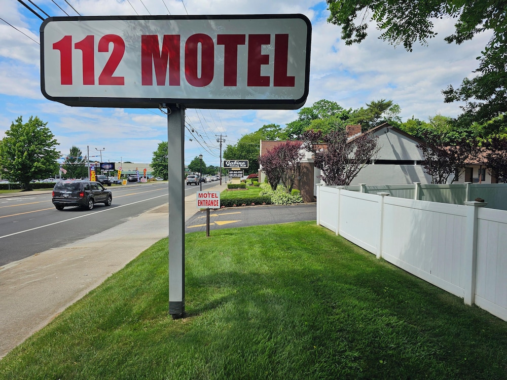 112 Motel 12/20